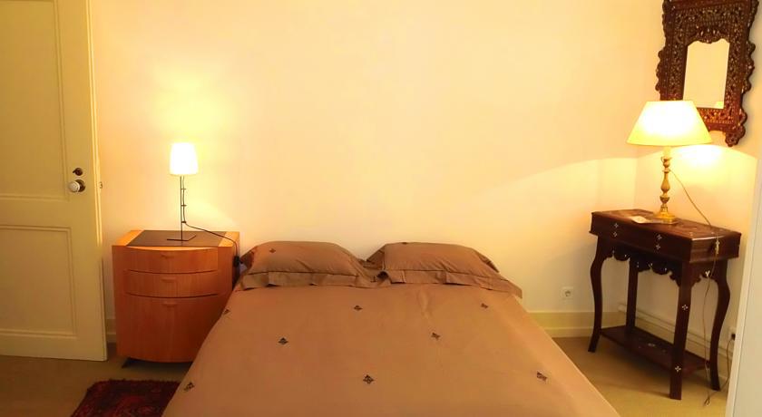 Flores Terrace Apartment